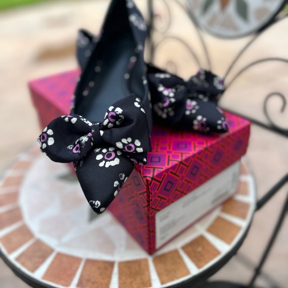 Tory Burch flats - Picture 1 of 4